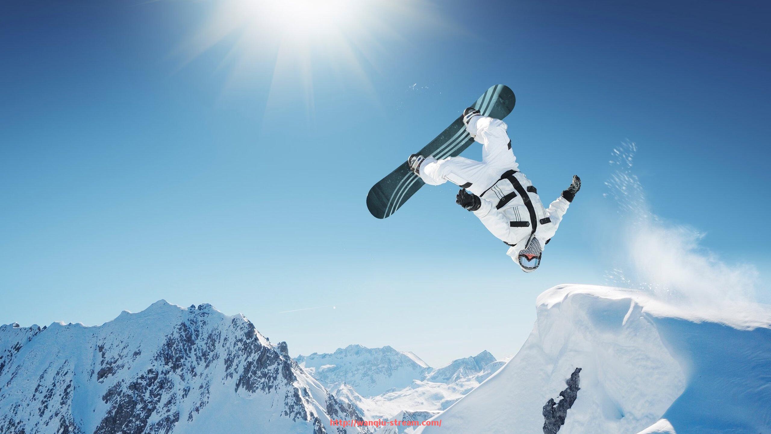 玩球直播-蜜桃臀训练专用健身器材及有效锻炼方法